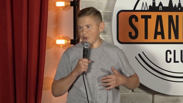 СТЕНДАП. Когда в 36лет выглядишь как школьник. Матвей Мурзинцев. смотреть онлайн