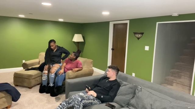 LEAVING MY SISTERS IN A ROOM WITH AN INSTAGRAM MODEL смотреть онлайн