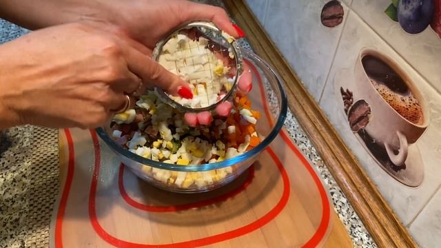 Самый вкусный салат Оливье на все времена! Салат без майонеза | Irina Belaja смотреть онлайн