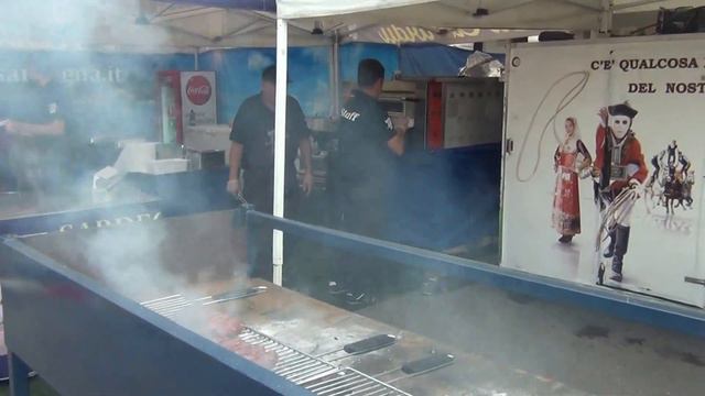 3-05-2015 Padova in festa sapori Italiani cucina della Sardegna (filmador Renato) смотреть онлайн