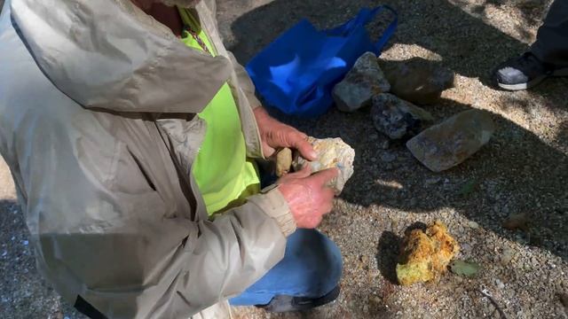 Mining Gem Tourmaline Crystals / Open To Public! смотреть онлайн