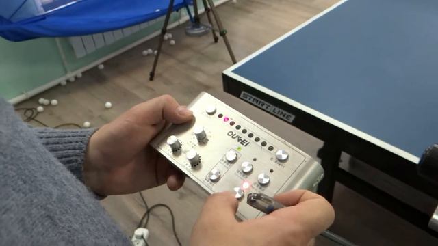 Тренажер для настольного тенниса TW2000-05 смотреть онлайн