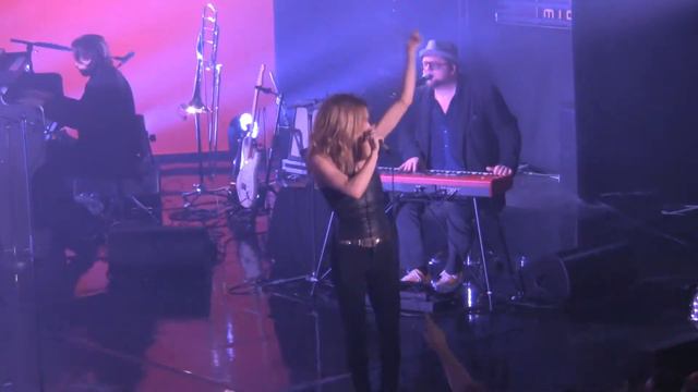 Vanessa Paradis @ Casino de Paris 11 Love Song смотреть онлайн