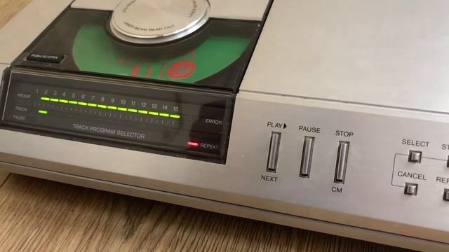 Philips CD100 CD Player смотреть онлайн