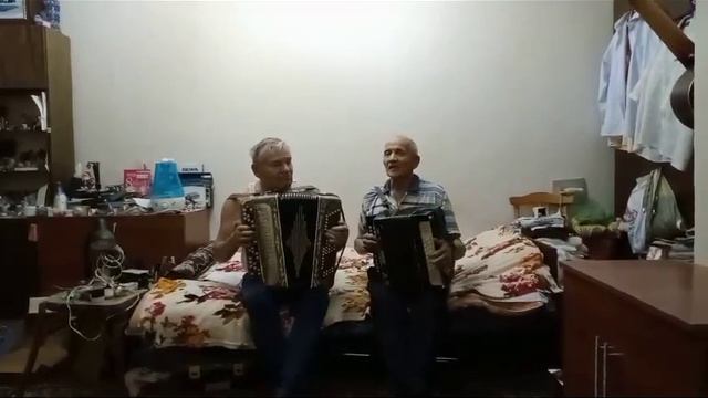 Листья жёлтые игра на гармоне и баяне в исполнении Каирбека и Николая смотреть онлайн