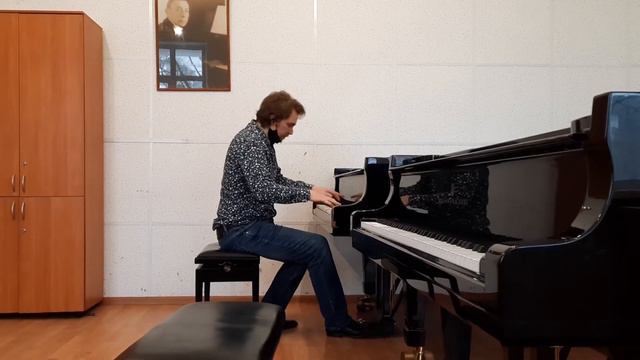 Шёнберг сюита op.25, исполняет Данила Исаев смотреть онлайн