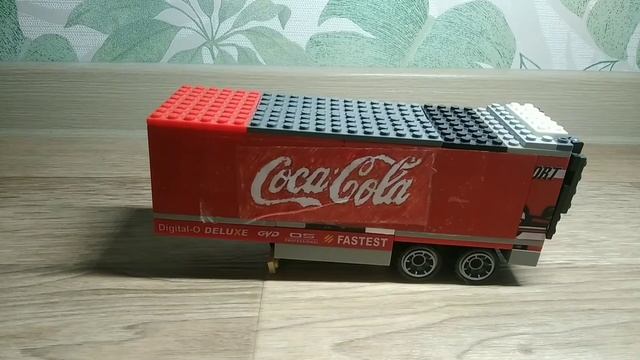 Фура Coca Cola касплэй из LEGO смотреть онлайн