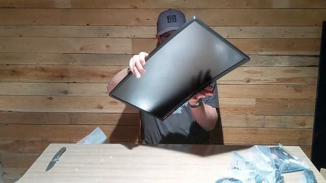 MSI OPTIX G241VC Curved Gaming Monitor Unboxing and Review смотреть онлайн