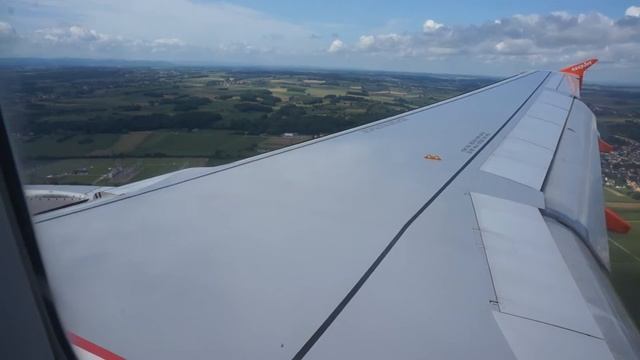 Airbus A320-214 easyJet CH - Approach, Landing, Taxi and Shutdown. Basel-Mulhouse from Alicante смотреть онлайн