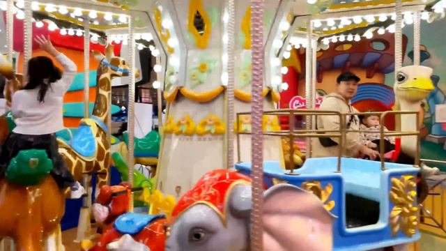 FUNKY TOWN🎡🎢🎠🏰🎀🎁🛍🎉🎈