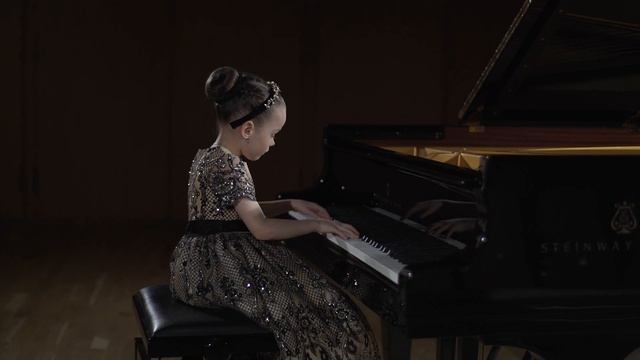 Агафья Корзун, 6 лет, Марш, С.С. Прокофьев смотреть онлайн