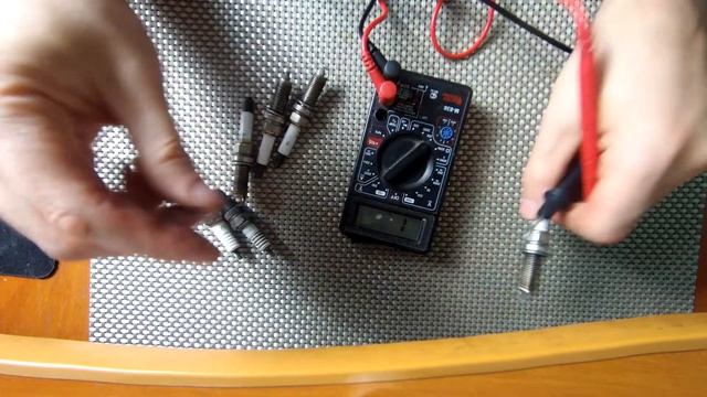 как проверить автомобильные , или любые другие свечи с помощью мультиметра, лучший способ! смотреть онлайн