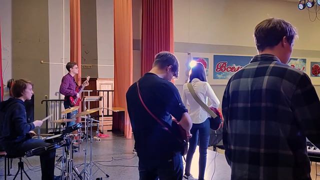 Surf Rider cover by WHS смотреть онлайн
