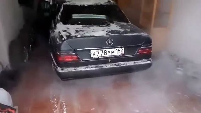 мерседес 3л w124 без глушителя смотреть онлайн
