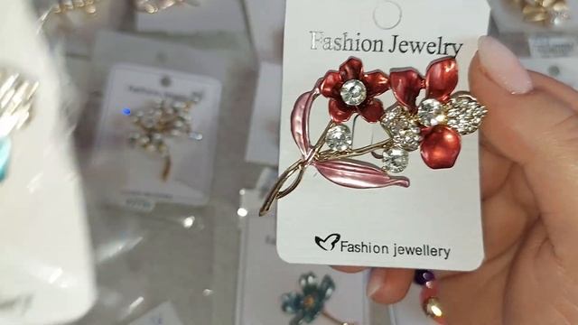 Броши. Бижутерия.18.03.2023. смотреть онлайн