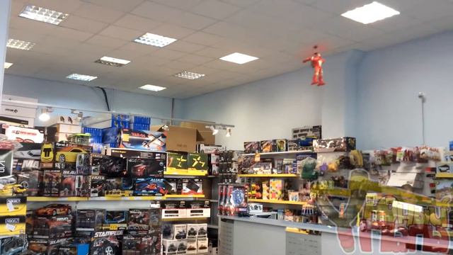 Летающий робот Syma S9 Iron Man