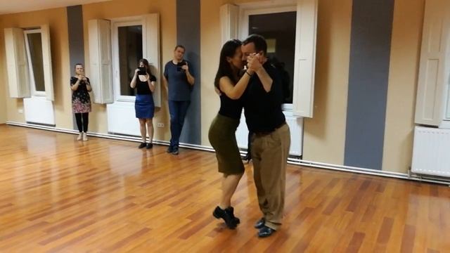 Milonga workshop Debrecenben - Milonga lisa és milonga traspié variációk смотреть онлайн