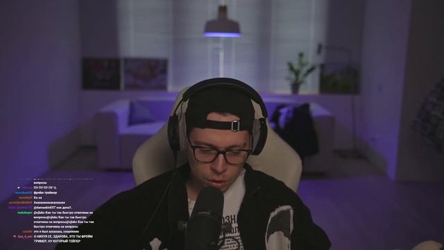 ФРЭЙМ ТЕМЕР РАССКАЗЫВАЕТ КАК СДАВАЛ НА ПРАВА смотреть онлайн