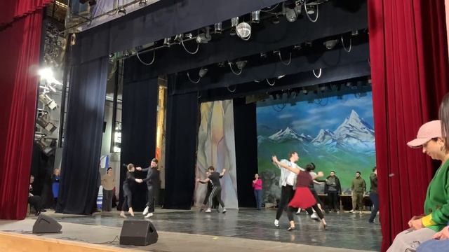 Севастопольский вальс / репетиция / государственный муз театр кбр смотреть онлайн