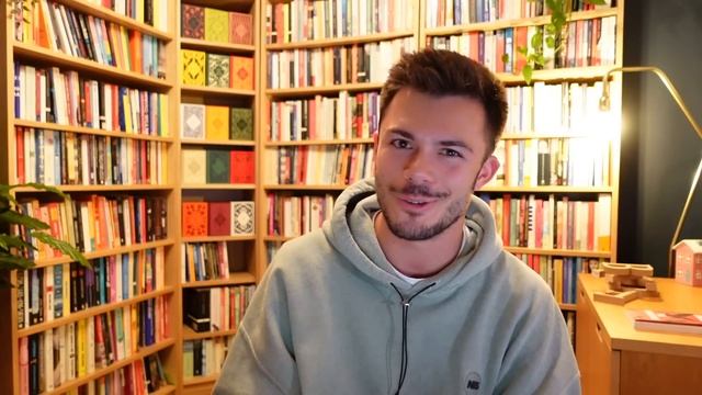 reacting to YOUR favourite book titles of all time смотреть онлайн