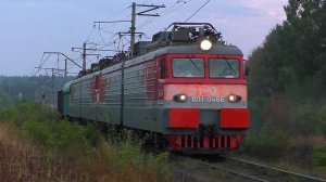 "На исходе лета". ВЛ11-048/079 с грузовым поездом из двух вагонов
