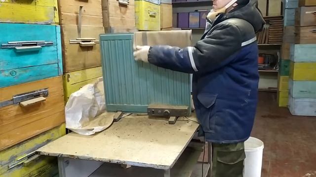 Добываем ПРОПОЛИС из старых холстиков смотреть онлайн