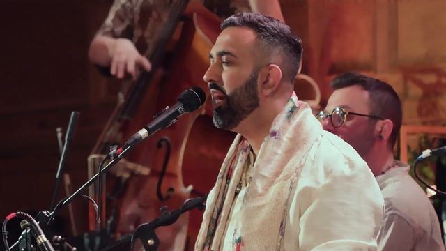 Om Namo Bhagavate Vasudevaya — Radhika Das — LIVE Kirtan at Cecil Sharp House, London смотреть онлайн