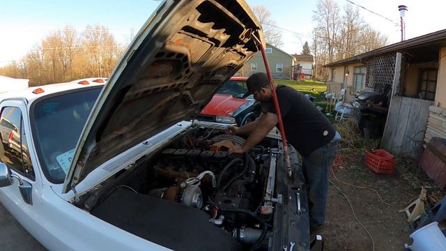 SQUARE BODY CHEVY 5.9 CUMMINS SWAP INJECOR UPGRADE HOW TO MAKE INJECTOR REMOVAL TOOL смотреть онлайн