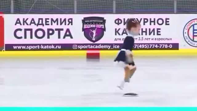 Глухова Ульяна 4 года, первое соревнование . Москва. #фигурноекатание#фигурноекатаниедлядетей#дети смотреть онлайн