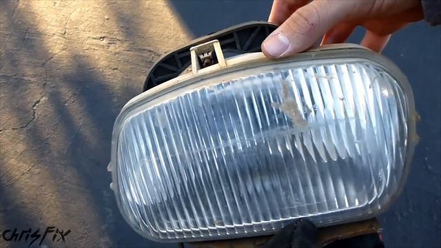 How to Separate Headlight or Fog Light Lenses (without Oven, EASY) смотреть онлайн