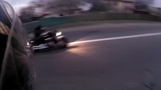 Мотоцикл ловит клин двигла на скорости под 100км смотреть онлайн