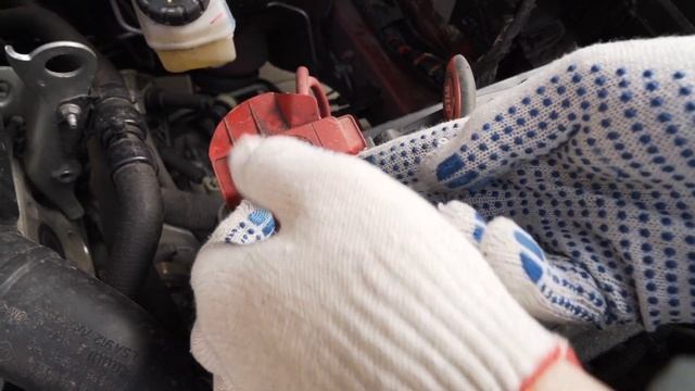 Как заменить аккумулятор на Renault Sandero