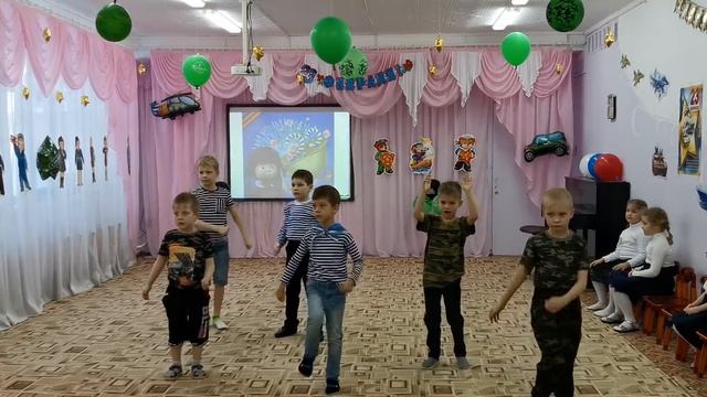 Танец мальчиков в доу на 23 февраля, под композицию"Вдв с неба привет". смотреть онлайн