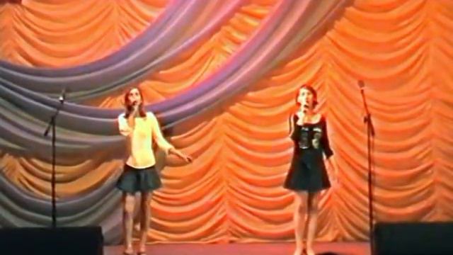 Цветы под снегом. Поют Надежда Лычагина и Елена Жидких. Грибановка. 2006 смотреть онлайн