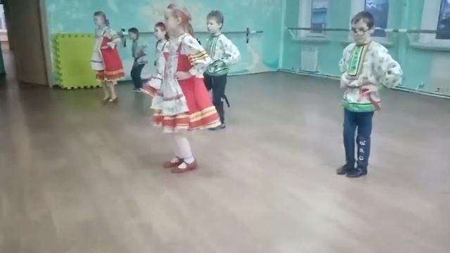 Репетиция танца "Русская плясовая" смотреть онлайн