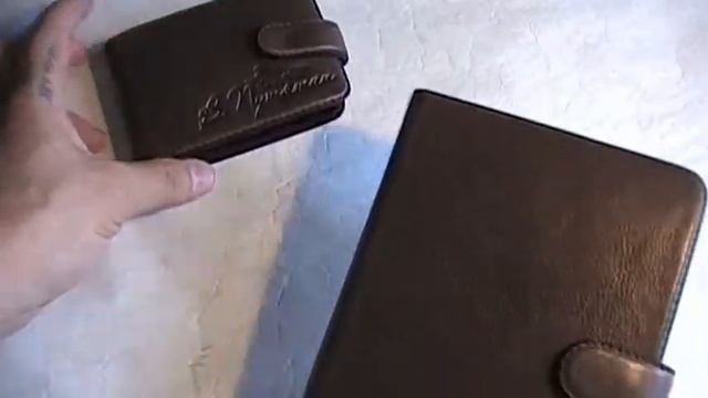 Подарочный комплект: " Кредитница и чехол книжка для PocketBook Basic 611" смотреть онлайн