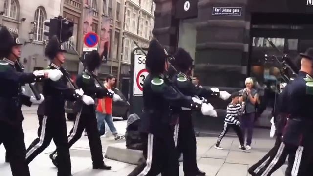 Марш "Прощание славянки"(В.Агапкин). Королевский оркестр Норвегии. смотреть онлайн