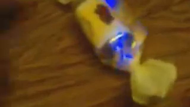 конфетка с сюрпризом смотреть онлайн