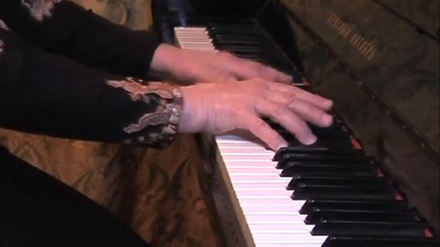 "Жаворонок" (Глинка - Балакирев). Играет Дьяченко Марина Петровна (80 лет). смотреть онлайн