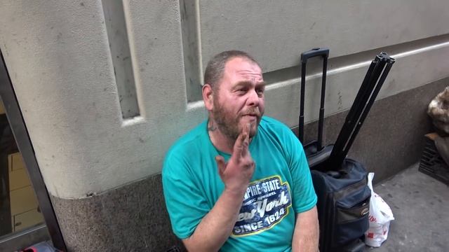 русский бомж в Нью Йорке . Жизнь в Америке смотреть онлайн