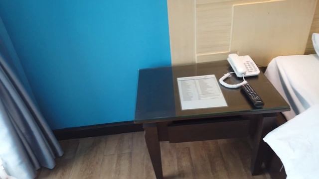 Обзор комнаты в отеле Sea Breeze / Паттайя Таиланд смотреть онлайн