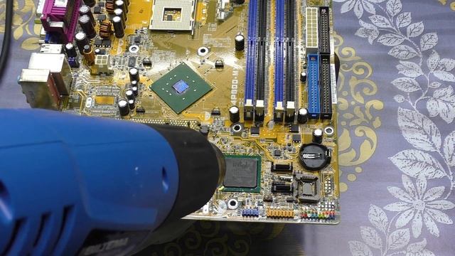 Материнские платы и ВСЕ ее компоненты компоненты, содержащие драгоценные металлы. Снимаем все. смотреть онлайн