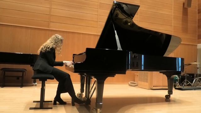 F. Chopin. Etude in C major Op. 10 No. 1 смотреть онлайн