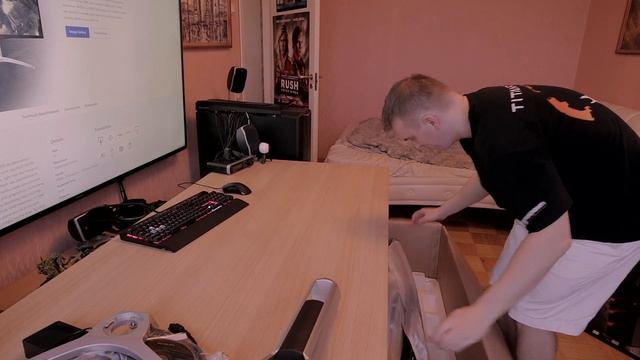 The AOC 35" Curved AG352UCG (3440x1440, 100Hz, GSYNC) Unboxing by Tanel смотреть онлайн