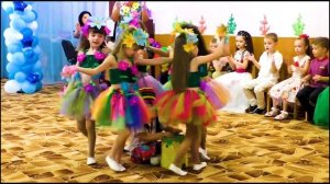 ? Гавайский #танец Чунга-чанга: Детский сад танцует на утреннике