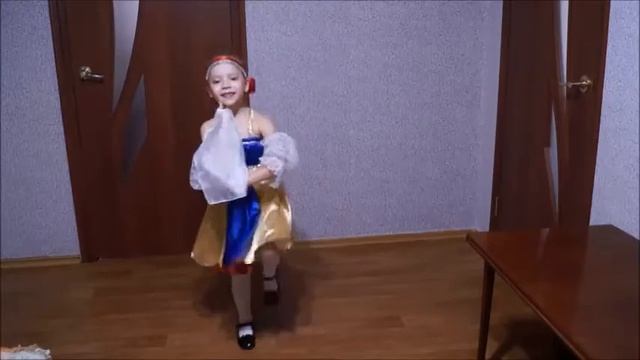 Детский танец "Подарок ветеранам" ВласенковаМария 6 лет смотреть онлайн