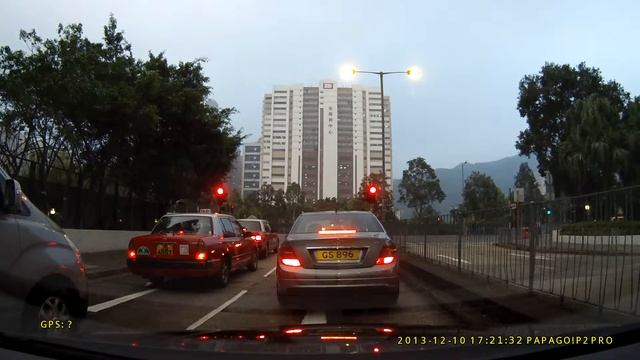 Silver Toyota Picnic MP 9089 Dangerous driving....start 2:44 смотреть онлайн