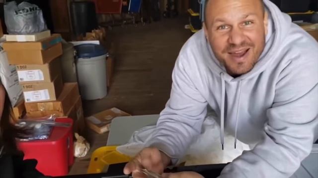 BEST STORAGE UNIT FINDS EVER Of 2020 / I Bought Abandoned Storage Unit / YOUTUBE 2020 REWIND смотреть онлайн