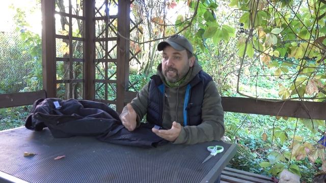 Режем куртку с "городской мембраной", смотрим как устроена и чем отличается от туристской одежды смотреть онлайн