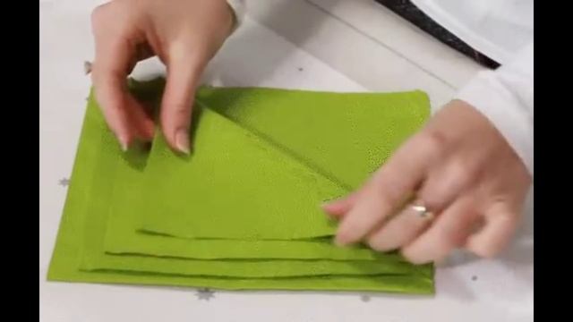 KSP КАК НА НОВОГДНИЙ СТОЛ СДЕЛАТЬ ЁЛОЧКУ ИЗ САЛФЕТОК смотреть онлайн